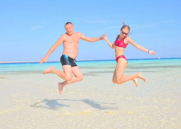 Great-photo-of-the-couple-on-the-White-Island
